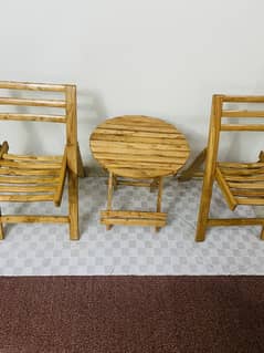Coffee wooden table with 2 chairs