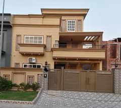 10 Marla Used House For Sale In EE Block Wafi Citi Housing Gujranwala