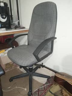 2 branded chairieste exactive chairs