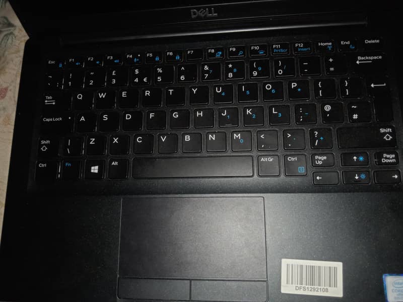 Dell latitude 7390 core i7 8th generation RAM 8GB DDR4 256 GB SSD 0