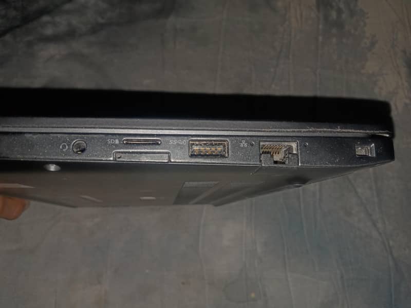 Dell latitude 7390 core i7 8th generation RAM 8GB DDR4 256 GB SSD 3