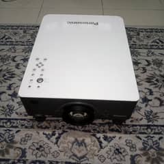 Panasonic PT D 3500E projector