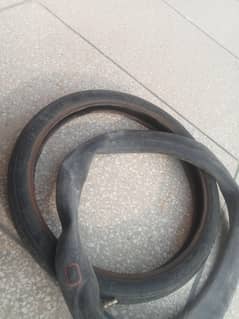 CD 70 tyre and tube