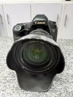 cannon 5d mark 3 DSLR camera with original charger strap battery lens