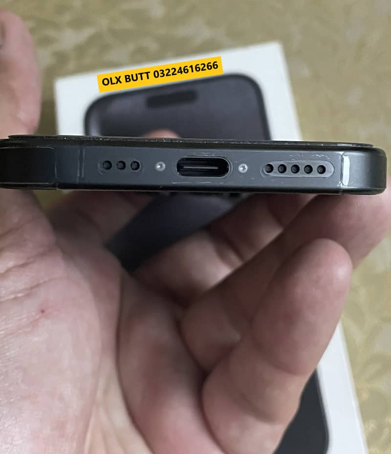 Apple iPhone 15 Pro 10/10 condition open box 1 cycle count 100%BH 5