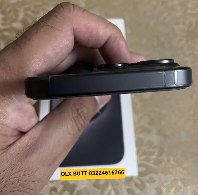 Apple iPhone 15 Pro 10/10 condition open box 1 cycle count 100%BH 8