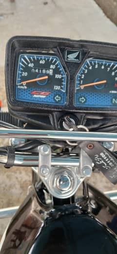 Honda 125 same like new bike