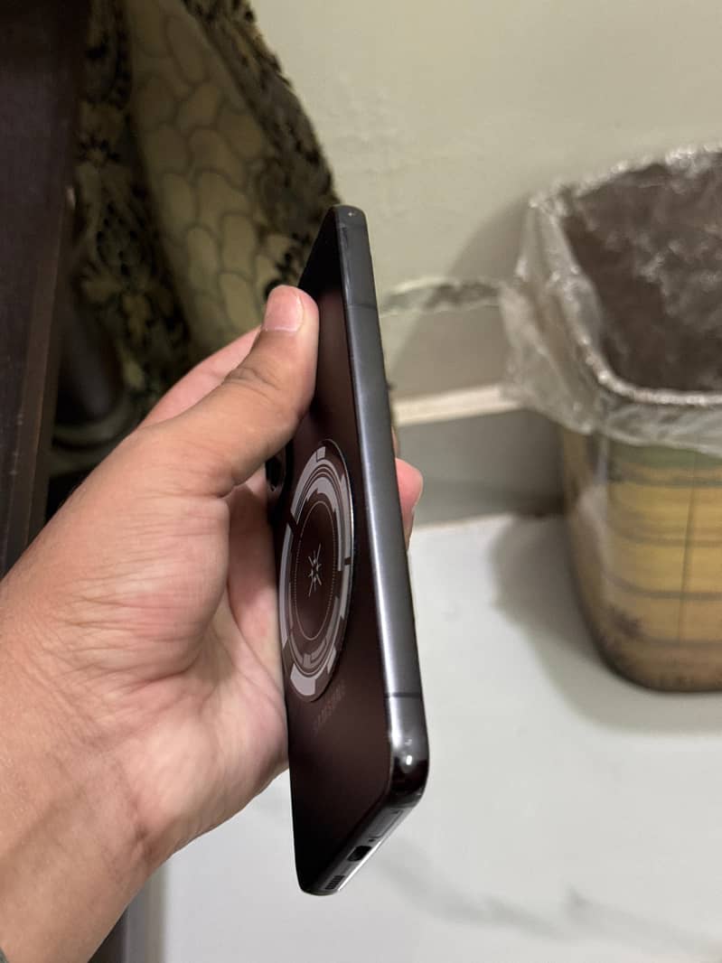 S22 non pta 8 256 UK model dual physical with box lekin Sim time khtam 2