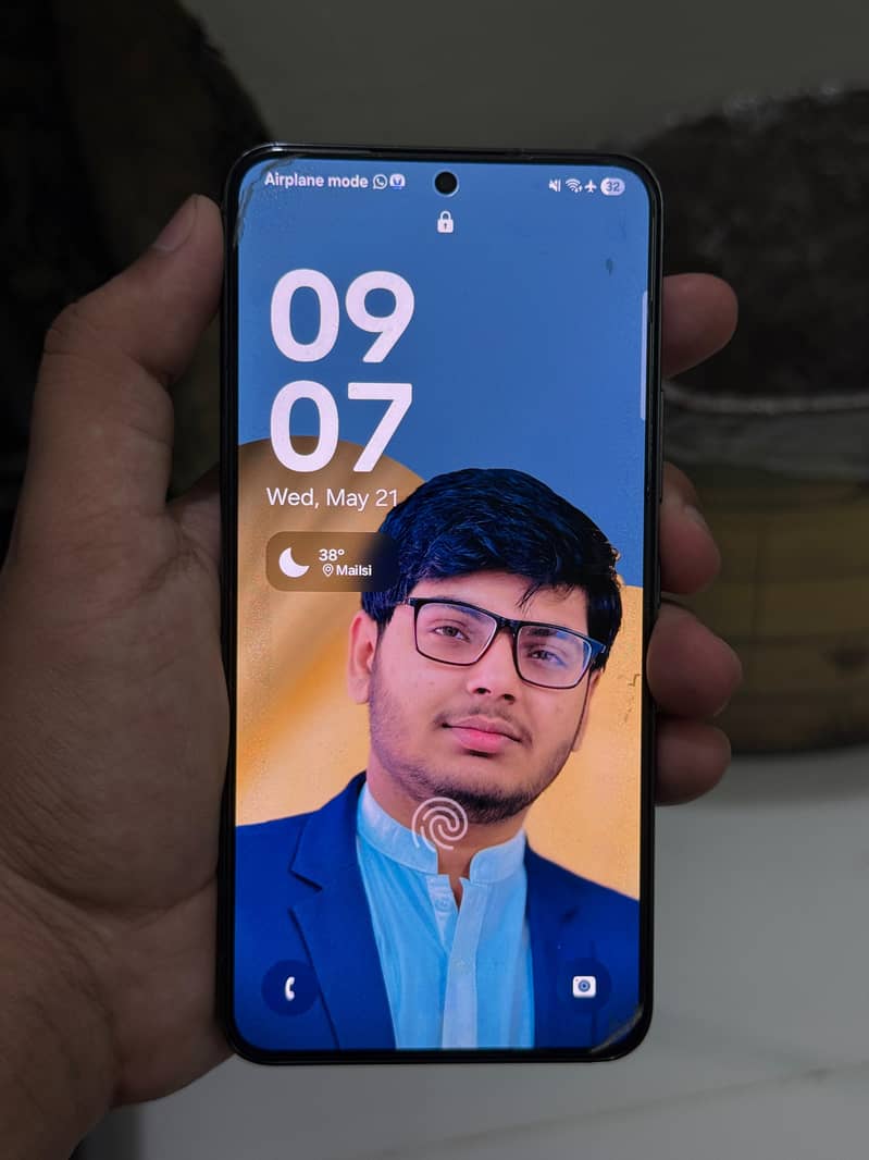 S22 non pta 8 256 UK model dual physical with box lekin Sim time khtam 5
