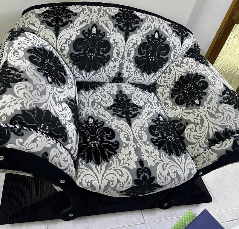 Sofa set with table 1