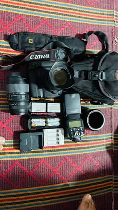 Canon DSLR 700 D