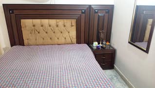 bed king size with matress side tables