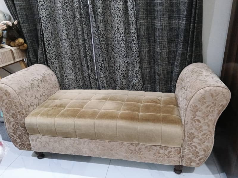Good condition sofa neat and clean 9/10 condition 1