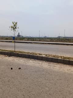 10 MARLA PLOT BLOCK L IDEAL LOCATION FOR SALE