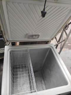 single door waves freezer
