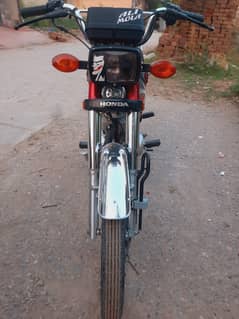 HONDA 125 ONE HAND USE FIRST OWNER