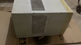 Gree window AC 0.75 ton