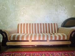 sofa combed