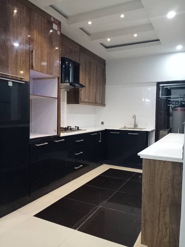 Saima Square One 4