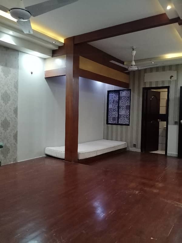 Saima Square One 8