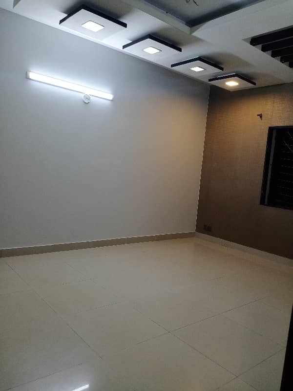 Saima Square One 15