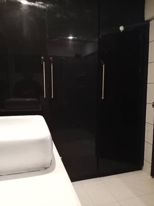Saima Square One 18