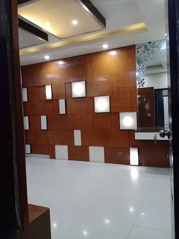 Saima Square One 20