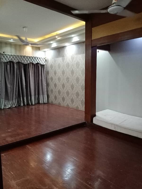 Saima Square One 28