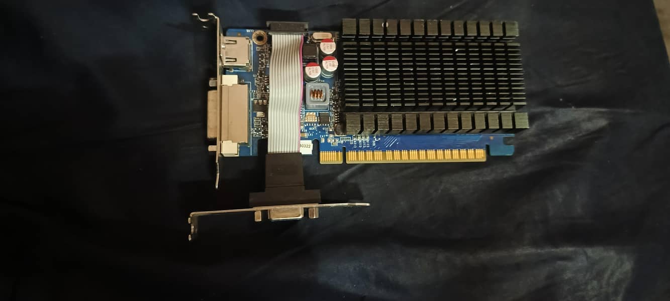 GT 710 Graphics card    exchange possible with monitor 1