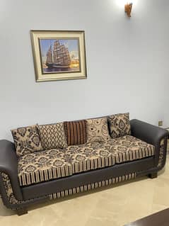 7 seater brown sofa set in good condition.