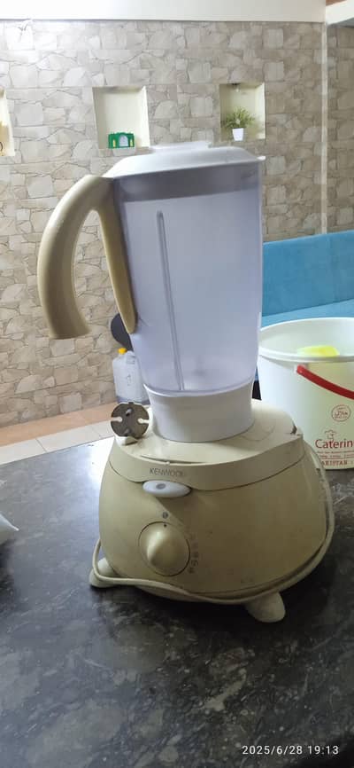 Kenwood FP920 food processor