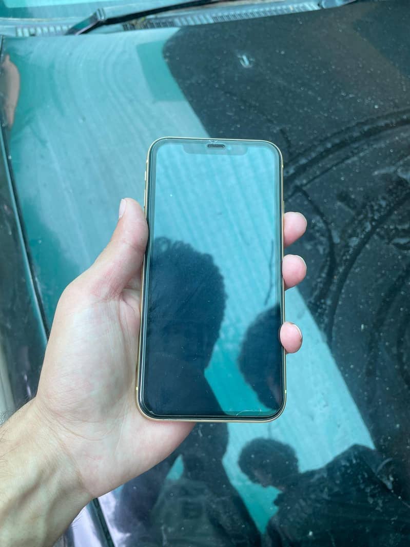 iphone xr 64Gb Scom sim working 3