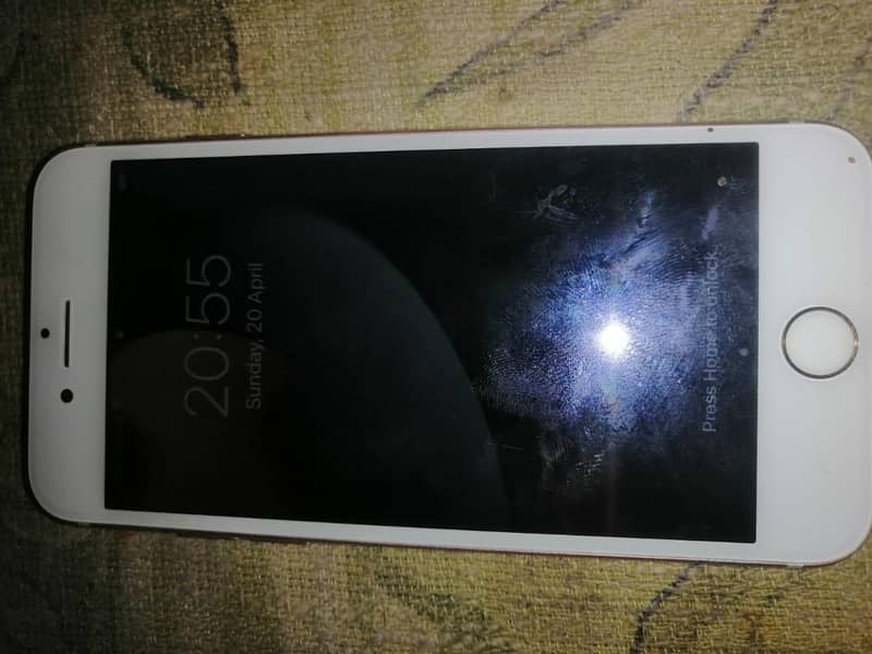 iPhone 7 non pta | lush condition  not a single scratch on it 2