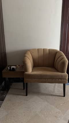 2 coffee chairs with 2 tables