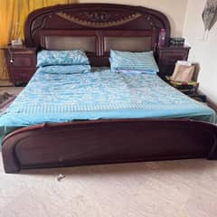 Solid Wood Bed Set – With Side Tables & Dressing Table