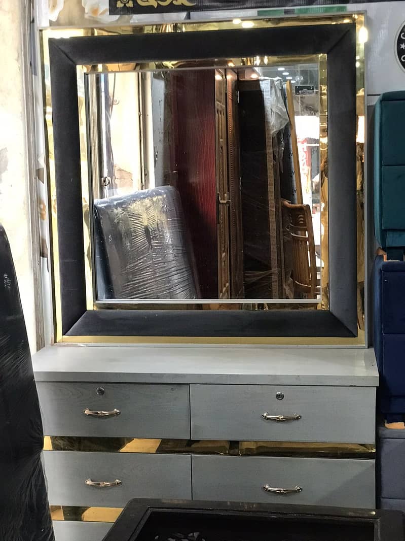 Dressing Table 0