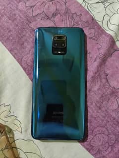 Redmi Note 9s.