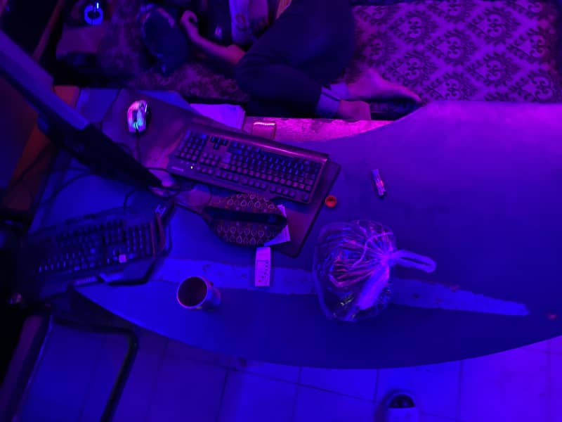 computer table 1