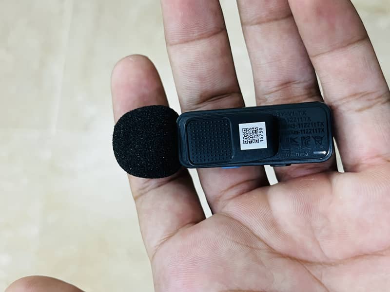 Boya BY V1 Professional microphone for vlogging and content making 7