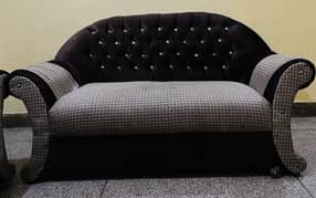 6 seater sofa set sold on reasonable price