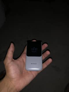 NOKIA 2720 FLIP