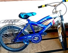 this cycle colour is blue and silver and 1 year old
