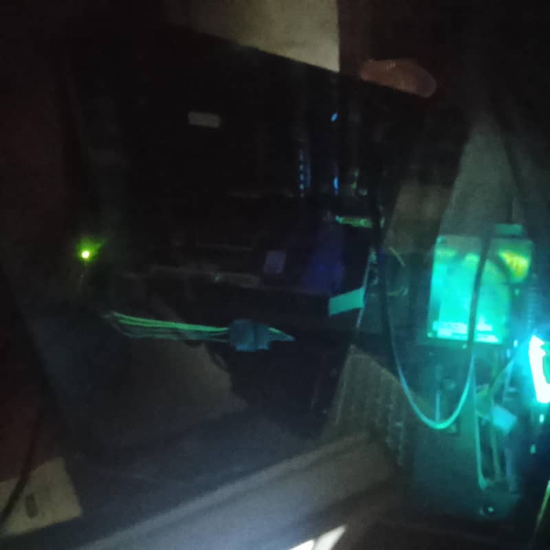 PC gaming i5 4th generation with 2 gb graphics card. wireless keyboard 2