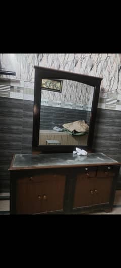 dressing table