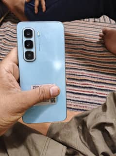 Infinix hot 50 pro green  8+5 ram 128 memory