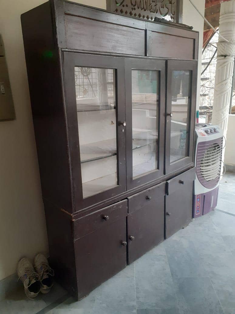 showcase for sell in good condition 0