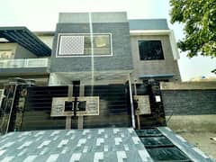 10 MARLA BRAND NEW HOUSE FOR SALE IN CANAL GARDEN NEAR BAHRIA TOWN LAHORE