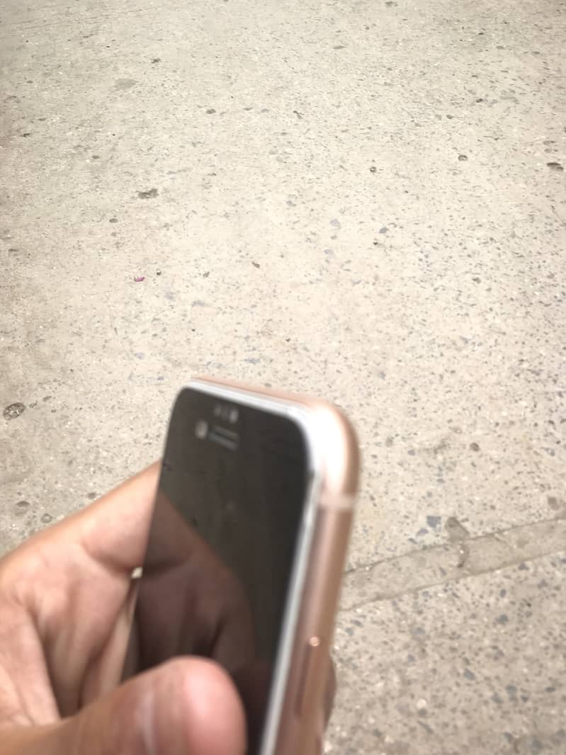 Iphone 8 plus 64 gb non pta factory unlock with box not jv read add 1