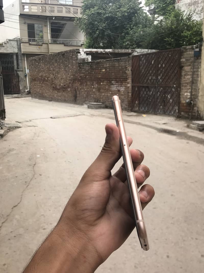 Iphone 8 plus 64 gb non pta factory unlock with box not jv read add 2