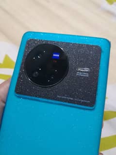 vivo x80 Edge 6.8 display 12+12GB ram 256GB 3.5 octa core 9000 Prosser